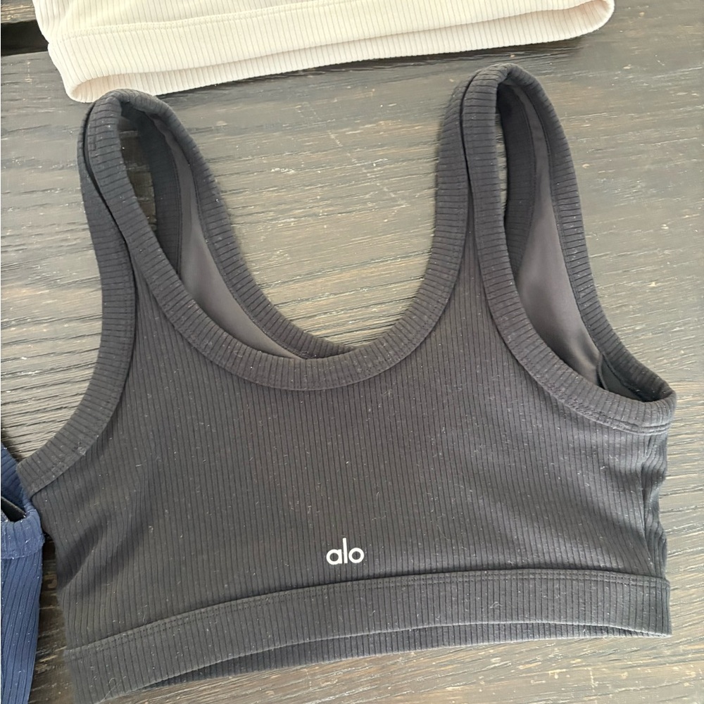 Alo yoga bra - Picture 9 of 10